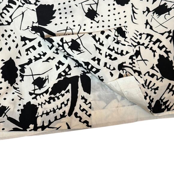 Emmanuelle Khanh Paris Skirt 100% Silk Size 40 Zipper and Buttons Back Closure - Picture 6 of 9